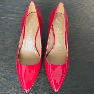 Calvin Klein Red pumps